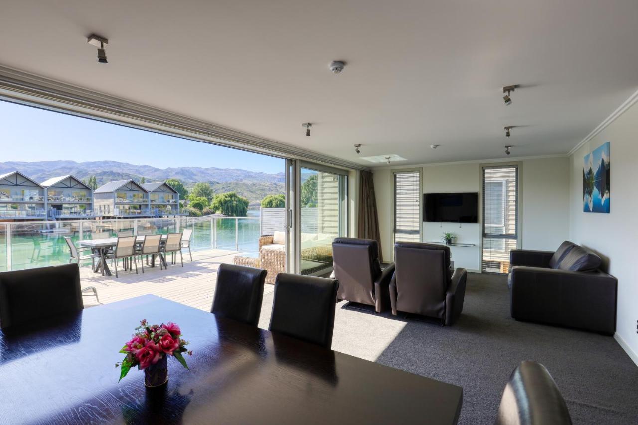 Marsden Lake Resort Central Otago Cromwell Kültér fotó A typical apartment at the hotel