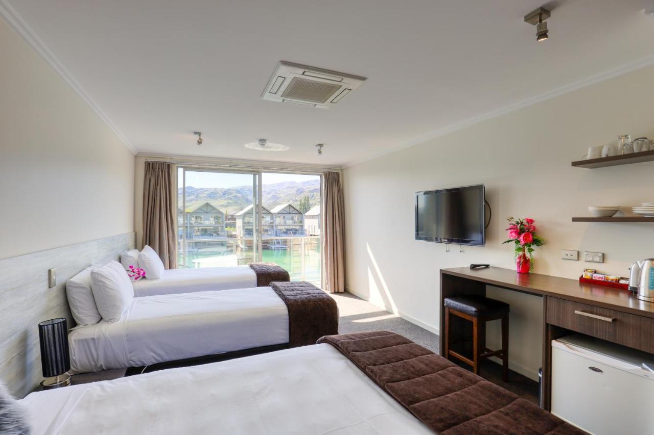 Marsden Lake Resort Central Otago Cromwell Kültér fotó A typical studio apartment