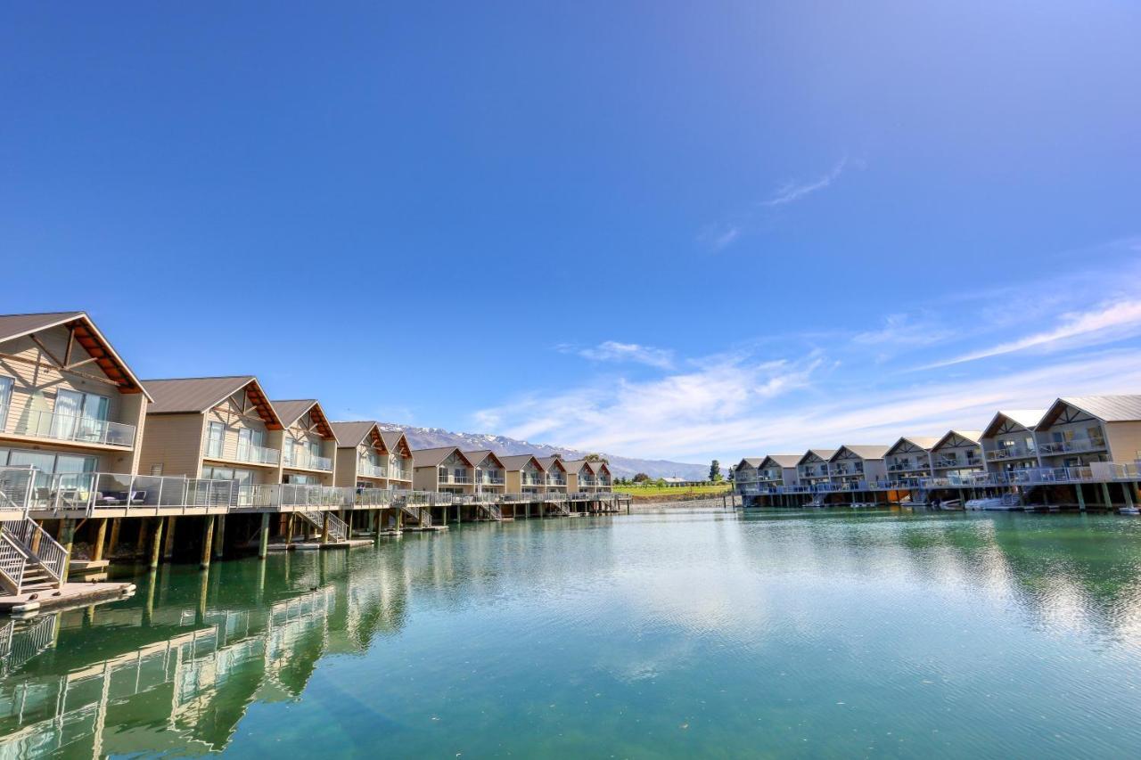 Marsden Lake Resort Central Otago Cromwell Kültér fotó The resort at the Blue Lagoon