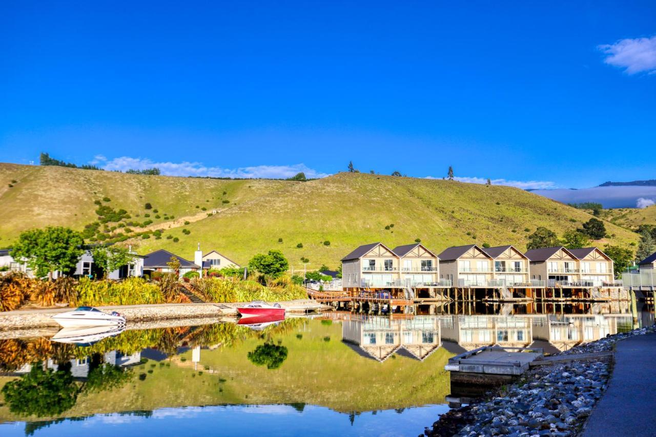 Marsden Lake Resort Central Otago Cromwell Kültér fotó The Landing, a residential development in the town centre